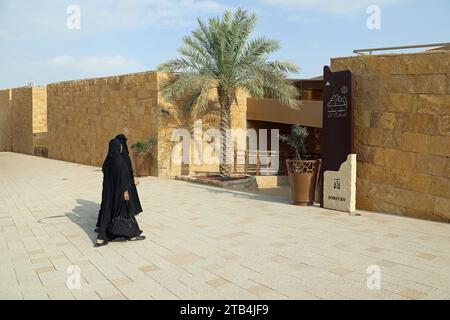 Visiteurs de l'attraction touristique de Diriyah à Riyad en Arabie Saoudite Banque D'Images