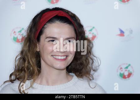 Paris, France. 4 décembre 2023. Stephanie Pasterkamp assiste au Gala des Green Santas avec French secours populaire français au Musée des arts de foire le 4 décembre 2023 à Paris, France. Crédit : Bernard Menigault/Alamy Live News Banque D'Images