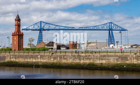 Vue depuis les docks de Middlesbrough jusqu'au pont transporter, Middlesbrough, Angleterre, Royaume-Uni Banque D'Images