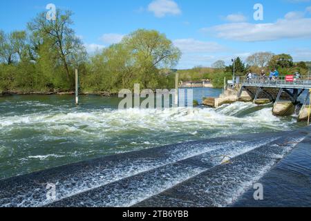 Barrage de Mapledurham sur la Tamise à Purley-on-Thames, Berkshire, Royaume-Uni Banque D'Images