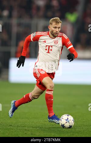 MUNICH, ALLEMAGNE - 29 NOVEMBRE : match de l'UEFA Champions League entre le FC Bayern MŸnchen et le FC Copenhague à l'Allianz Arena le 29 novembre 2023 à Munich, Allemagne. Konrad Laimer du Bayern Muenchen © diebilderwelt / Alamy stock Banque D'Images
