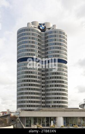 Groupe BMW quatre cylindres HQ à Minuch Banque D'Images