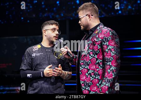 ESPOO, FINLANDE - DÉCEMBRE 1 : Kaike 'KSCErato' Cerato de FURIA s'entretient avec l'animateur James Banks pendant Elisa Masters Espoo 2023 - jour 3 au Metro Areena le 1 décembre 2023 à Espoo, Finlande. (Photo de Gabriel Calvino Alonso/Orange Pictures) Banque D'Images