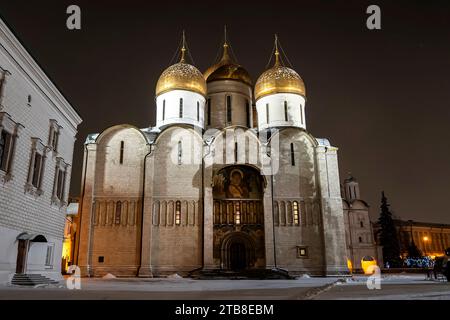 Belles églises orthodoxes sur le territoire du Kremlin de Moscou Banque D'Images