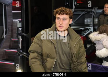 Blackpool, Royaume-Uni. 05 décembre 2023. Callum Styles #20 de Barnsley arrive lors du Bristol Street Motors Trophy Match Blackpool vs Barnsley à Bloomfield Road, Blackpool, Royaume-Uni, le 5 décembre 2023 (photo de Mark Cosgrove/News Images) à Blackpool, Royaume-Uni le 12/5/2023. (Photo de Mark Cosgrove/News Images/Sipa USA) crédit : SIPA USA/Alamy Live News Banque D'Images