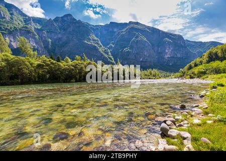 Italie Vénétie Vallée de Brenta - localité Collicello Rivière Brenta Banque D'Images