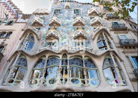 Barcelone, Espagne. 04 décembre 2023. Vue de Casa Batllo (Batlló), bâtiment de l'architecte Antoni Gaudi à Barcelone. (Photo Xavi Lopez/SOPA Images/Sipa USA) crédit : SIPA USA/Alamy Live News Banque D'Images