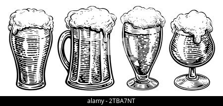 Ensemble de verres à bière, mugs isolés sur fond blanc. Illustration de gravure vintage dessinée à la main Banque D'Images