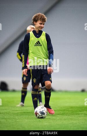 STOCKHOLM Vincent Seger Ibrahimovic, 2023120515 ans, fils du footballeur suédois Zlatan Ibrahimovic et de sa femme Helena Seger, en action lors d'un tr Banque D'Images