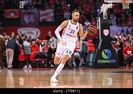 Pirée, Lombardie, Grèce. 5 décembre 2023. 31 DZANAN MUSA du Real Madrid lors de l'Euroleague, Round 12, match entre l'Olympiacos Pirée et le Real Madrid au stade de la paix et de l'amitié le 5 décembre 2023, au Pirée, Grèce. (Image de crédit : © Stefanos Kyriazis/ZUMA Press Wire) USAGE ÉDITORIAL SEULEMENT! Non destiné à UN USAGE commercial ! Banque D'Images