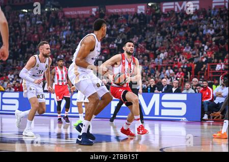 Pirée, Lombardie, Grèce. 5 décembre 2023. 16 KOSTAS PAPANIKOLAOU de l'Olympiacos Piraeus lors de l'Euroleague, ronde 12, match entre l'Olympiacos Piraeus et le Real Madrid au stade de la paix et de l'amitié le 5 décembre 2023, au Piraeus, Grèce. (Image de crédit : © Stefanos Kyriazis/ZUMA Press Wire) USAGE ÉDITORIAL SEULEMENT! Non destiné à UN USAGE commercial ! Banque D'Images