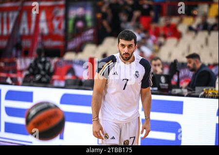 Pirée, Lombardie, Grèce. 5 décembre 2023. 7 FACUNDO CAMPAZZO du Real Madrid lors de l'Euroleague, Round 12, match entre l'Olympiacos Pirée et le Real Madrid au stade de la paix et de l'amitié le 5 décembre 2023, au Pirée, Grèce. (Image de crédit : © Stefanos Kyriazis/ZUMA Press Wire) USAGE ÉDITORIAL SEULEMENT! Non destiné à UN USAGE commercial ! Banque D'Images