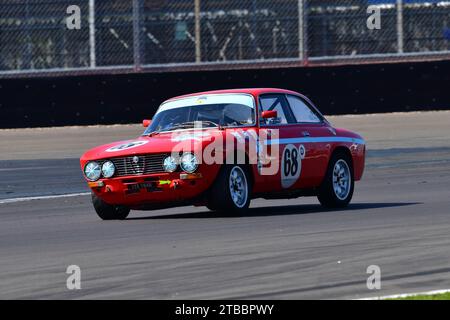 Jon Wagstaff, Alfa Romeo GTV, HSCC 70’s Road Sports, Historic Road Sports et Historic Touring Cars, trois classifications combinées dans le 25 mi Banque D'Images