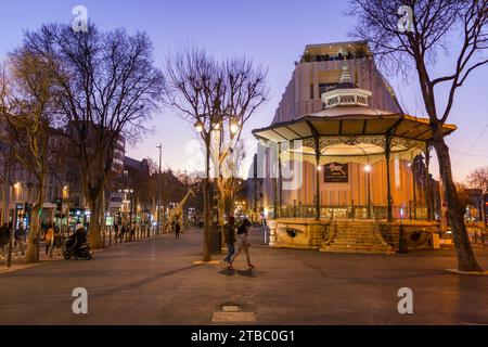 Marseille, France - 28 janvier 2022 : façade de l'Artplexe Canebière, un centre culturel accueillant cinéma, spectacles d'art, restauration et boissons situé à Banque D'Images