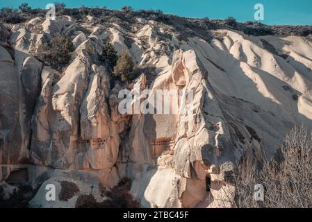 Impressionnante architecture de grotte en Cappadoce. Goreme Open Air Museum est l'une des destinations touristiques les plus populaires en Turquie. Nevsehir. Banque D'Images