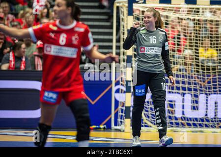 Herning, Danemark. 05 décembre 2023. Althea Reinhardt (16 ans) du Danemark vu lors du match du Championnat du monde de handball IHF 2023 entre le Danemark et la Roumanie au Jyske Bank Boxen à Herning. (Crédit photo : Gonzales photo/Alamy Live News Banque D'Images