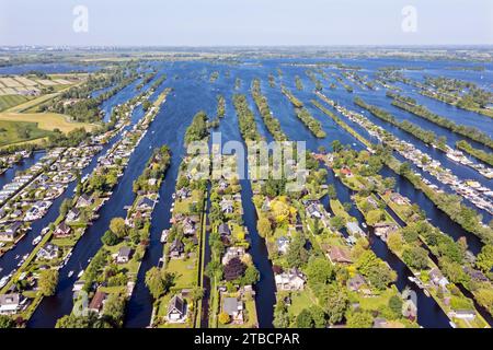 Aérien de la ville Vinkeveen dans les zones humides aux pays-Bas Banque D'Images
