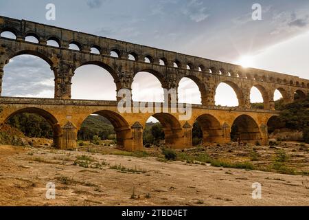 Pont du Gard, aqueduc romain sur le Gardon, Languedoc-Roussillon, Sud de la France, France Banque D'Images