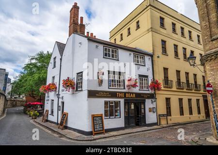 The Bear Inn sur Alfred Street dans le centre-ville d'Oxford, Oxfordshire, Angleterre, Royaume-Uni Banque D'Images