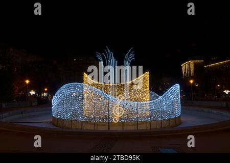 Fontaine Telemann, monde des Lumières, Ulrichplatz, Magdeburg, éclairage de Noël et d'hiver le plus étendu en Allemagne centrale, Saxe-Anhalt, Allemagne Banque D'Images