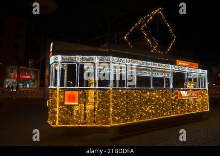 Strahlebahn, monde des lumières, Ulrichplatz, Magdeburg, éclairage de Noël et d'hiver le plus étendu en Allemagne centrale, Saxe-Anhalt, Allemagne Banque D'Images
