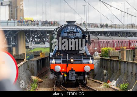 Flying Scotsman arrive à Cornwall Banque D'Images