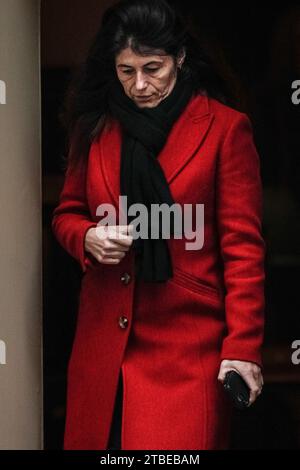 Londres, Royaume-Uni. 06 décembre 2023. Lisa Lovering, chef des opérations de Downing Street et conseillère spéciale (SPAD) auprès du Premier ministre, quitte le 10 Downing Street alors que le PM se rend aujourd'hui aux questions du Premier ministre (PMQ) au Parlement. Crédit : Imageplotter/Alamy Live News Banque D'Images