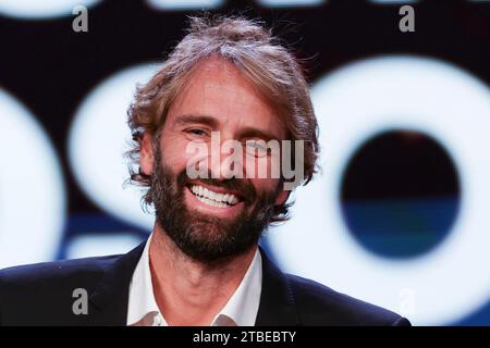 Massimiliano Edgar Rosolino est un ancien nageur, champion olympique à Sydney en 2000 et champion du monde à Fukuoka en 2001 dans le médaillon du 200 mètres lors de la neuvième édition des Gazzetta Sports Awards, la cérémonie de remise des prix dédiée aux stars du sport, organisé par la Gazzetta dello Sport à Naples le 6 décembre 2023 à bord du MSC Fantasia. Banque D'Images