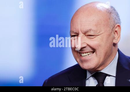 Directeur inter sportif Giuseppe Marotta lors de la neuvième édition des Gazzetta Sports Awards, la cérémonie de remise des prix dédiée aux stars du sport, organisée par la Gazzetta dello Sport à Naples le 6 décembre 2023 à bord du MSC Fantasia. Banque D'Images