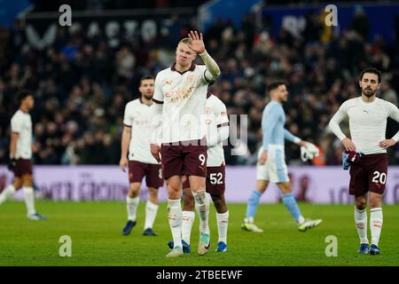 Erling Haaland de Manchester City apparaît déprimé après le match de Premier League à Villa Park, Birmingham. Date de la photo : mercredi 6 décembre 2023. Banque D'Images