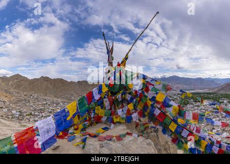 Panorama de la colline de Tsenmo sur Leh et la vallée de l'Indus, Ladakh, Jammu-et-Cachemire, Inde, Asie Banque D'Images