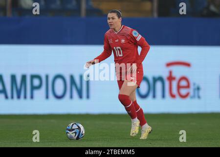 Parme, Italie. 5 décembre 2023. Romana Bachmann de Suisse lors du match de la Ligue des Nations féminines de l'UEFA au Stadio Ennio Tardini, Parme. Le crédit photo devrait se lire : Jonathan Moscrop/Sportimage crédit : Sportimage Ltd/Alamy Live News Banque D'Images