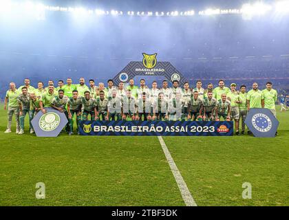 Belo Horizonte, Brésil. 06 décembre 2023. Joueurs de Palmeiras, pose pour la photo officielle avant le match entre Cruzeiro et Palmeiras, pour la série brésilienne A 2023, au stade Mineirao, à Belo Horizonte le 06 décembre. Photo : Gledston Tavares/DiaEsportivo/Alamy Live News crédit : DiaEsportivo/Alamy Live News Banque D'Images
