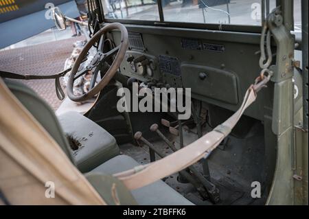 Vue intérieure d'un vieux camion américain Dodge WC-62 6x6 de la Seconde Guerre mondiale Banque D'Images