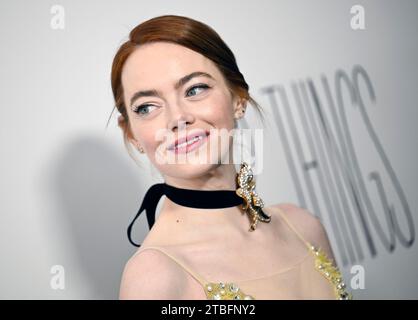 Emma Stone assiste à la première de Poor Things au DGA New York Theater le mercredi 6 décembre 2023 à New York. (Photo de Evan Agostini/Invision/AP) Banque D'Images