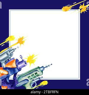 cadre carré blanc aquarelle avec pistolets jouets, armes fantastiques, pistolets spatiaux, blasters et rayon sur fond aquarelle bleu, croquis à la main, illus Banque D'Images