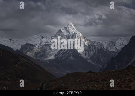 Lumière du soir sur AMA Dablam, Népal. Banque D'Images