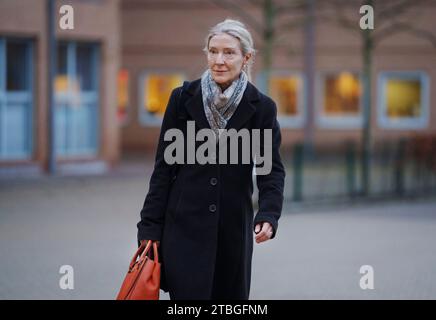 La procureure spéciale Marie Tullin arrive au tribunal de Glostrup où Sanjay Shah est en interrogatoire constitutionnel, jeudi 7 décembre 2023. Sanjay Shah, accusé de participer à des opérations frauduleuses de négociation d'actions, a été extradé de Dubaï vers le Danemark. (Photo : Liselotte Sabroe/Ritzau Scanpix) Banque D'Images