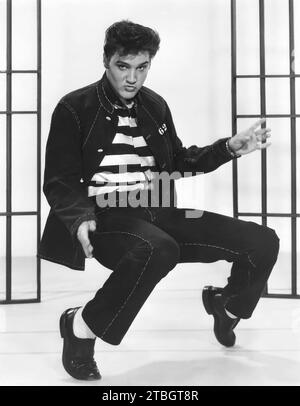 Le roi du Rock and Roll - Elvis Presley dans 'Jailhouse Rock' (MGM, 1957). Photo publicitaire. Banque D'Images