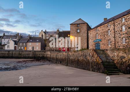 Port historique de Portsoy à l'aube. Aberdeenshire, Écosse Banque D'Images