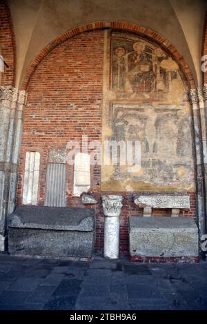 Milan Italie - Cloître de Sant' Ambrogio Banque D'Images