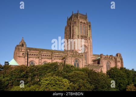 Façade est de la cathédrale anglicane de Liverpool (1904-1978), conçue par Giles Gilbert Scott, sur St. James Mount, Liverpool Angleterre Royaume-Uni Banque D'Images