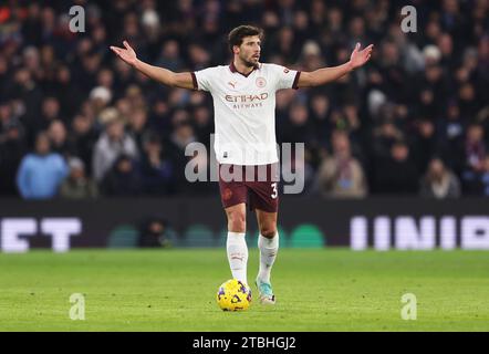 Birmingham, Royaume-Uni. 6 décembre 2023. Ruben Dias de Manchester City réagit lors du match de Premier League à Villa Park, Birmingham. Le crédit photo devrait se lire : Cameron Smith/Sportimage crédit : Sportimage Ltd/Alamy Live News Banque D'Images