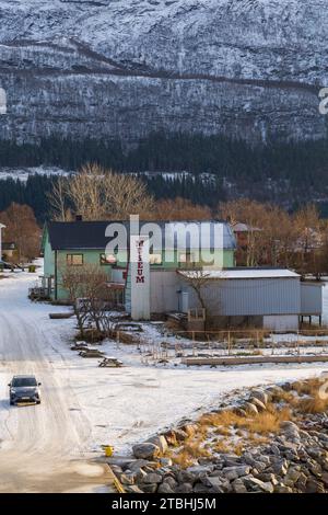 Musée Nesna et ses environs avec de la neige à Nesna, Nordland, Norvège, Scandinavie, Europe en octobre Banque D'Images