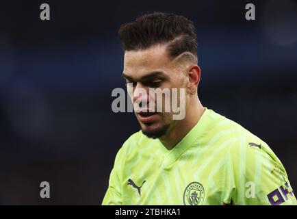 Birmingham, Royaume-Uni. 6 décembre 2023. Emerson de Manchester City regarde pendant le match de Premier League à Villa Park, Birmingham. Le crédit photo devrait se lire : Cameron Smith/Sportimage crédit : Sportimage Ltd/Alamy Live News Banque D'Images