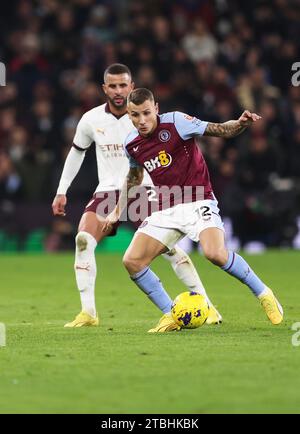 Birmingham, Royaume-Uni. 6 décembre 2023. Lucas digne d'Aston Villa est défié par Kyle Walker de Manchester City lors du match de Premier League à Villa Park, Birmingham. Le crédit photo devrait se lire : Cameron Smith/Sportimage crédit : Sportimage Ltd/Alamy Live News Banque D'Images