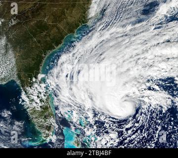 Image satellite de la tempête tropicale Nicole qui se renforce au-dessus des Bahamas. Banque D'Images