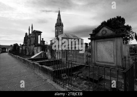 St Michael’s and South Parish Church, Dumfries Town, Dumfries and Galloway, Scotland, UK le poète Robert Burns est enterré dans le cimetière. Banque D'Images