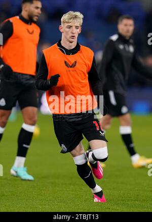 Liverpool, Royaume-Uni. 7 décembre 2023. Anthony Gordon de Newcastle United se réchauffe lors du match de Premier League à Goodison Park, Liverpool. Le crédit photo devrait se lire : Andrew Yates/Sportimage crédit : Sportimage Ltd/Alamy Live News Banque D'Images