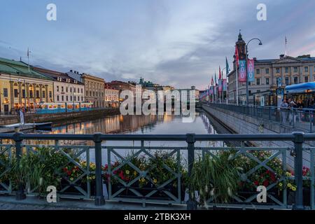 Gothenburg, Suède - 2 août 2023 : célébration des 400 ans de la ville de Gothenburg dans le centre-ville de Brunnsparken Banque D'Images
